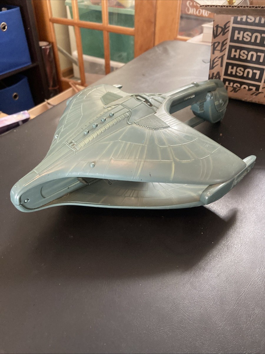 Star Trek Romulan Warbird Model 1993 Playmates Toy - TESTED, WORKS