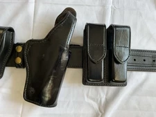 Vintage Leather Duty Belt With Don Hume/Aker/Dutyman Accessories Black 32