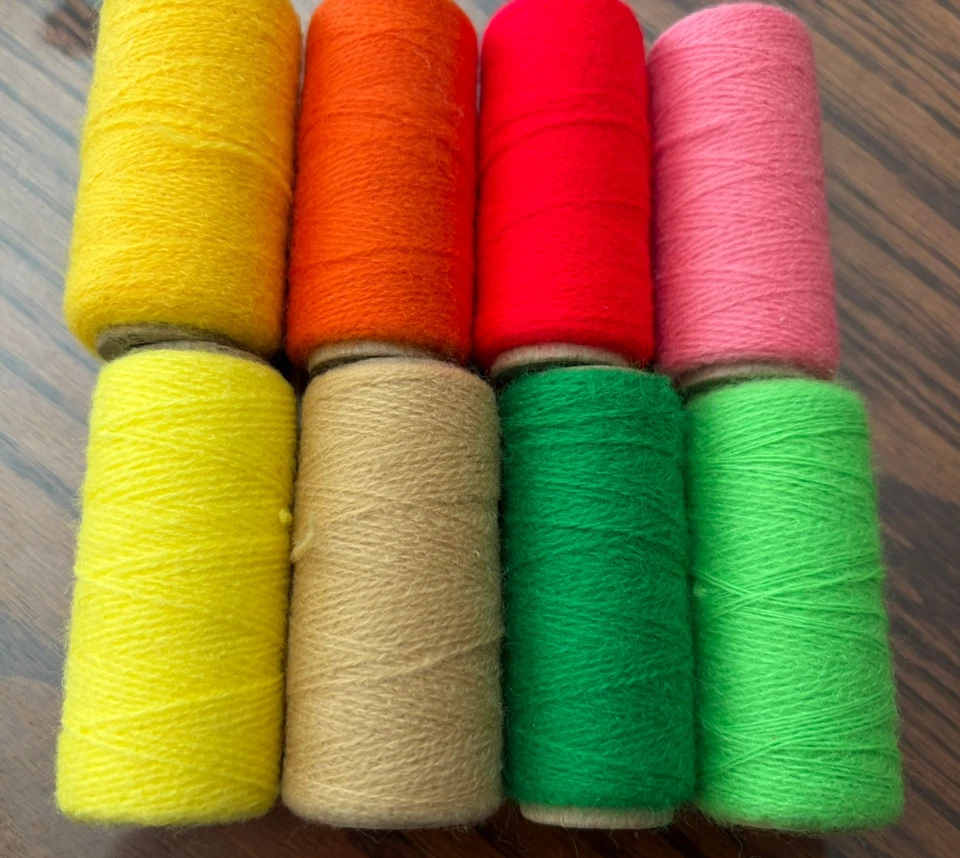Needlepoint & Embroidery woolen thread 8 spools multicolored lightly used - Image 2 of 4
