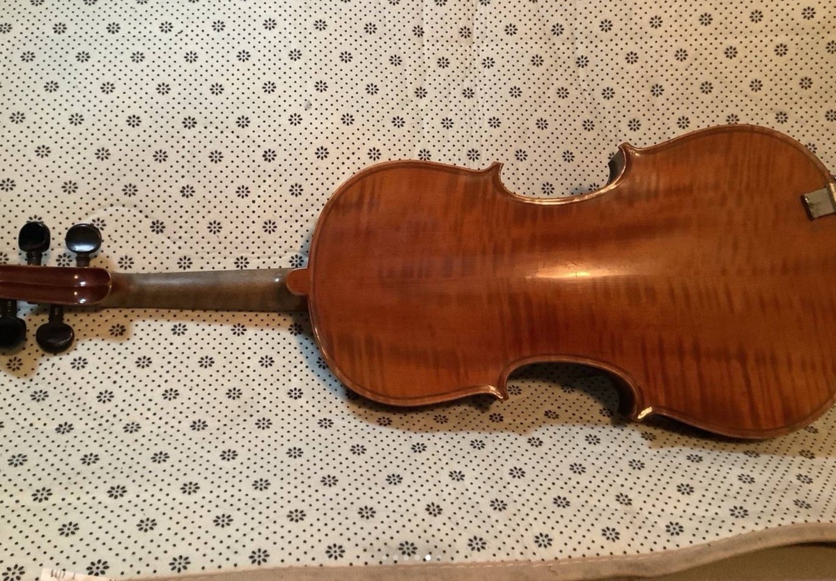 Antonius Stradivarius Cremonenfis 1716 the label it doesn't say