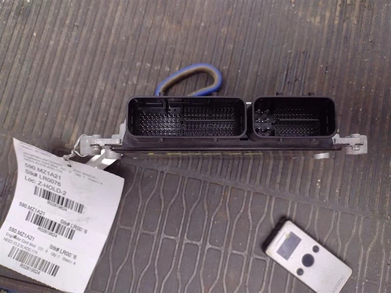 Motor ECM PAJ118881 para Mazda 3 19-23 2819624 Foto 2 de 4