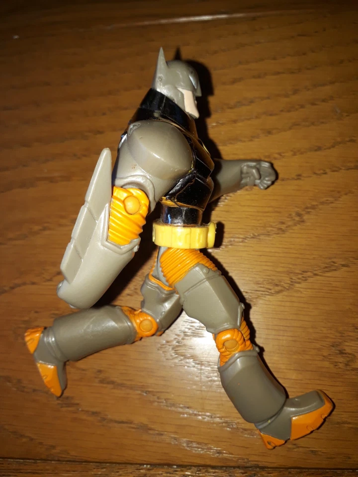 Figurine action Batman Gold série S05 H3759 DC Action Comics 13cm 5,25" kenner ? - Photo 2/4