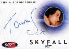 2013 Rittenhouse James Bond Autographs and Relics Trading Cards 19