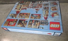 LEGO Creator Expert: Palace Cinema (10232)  New/Sealed (Box Not Mint ) RETIRED 