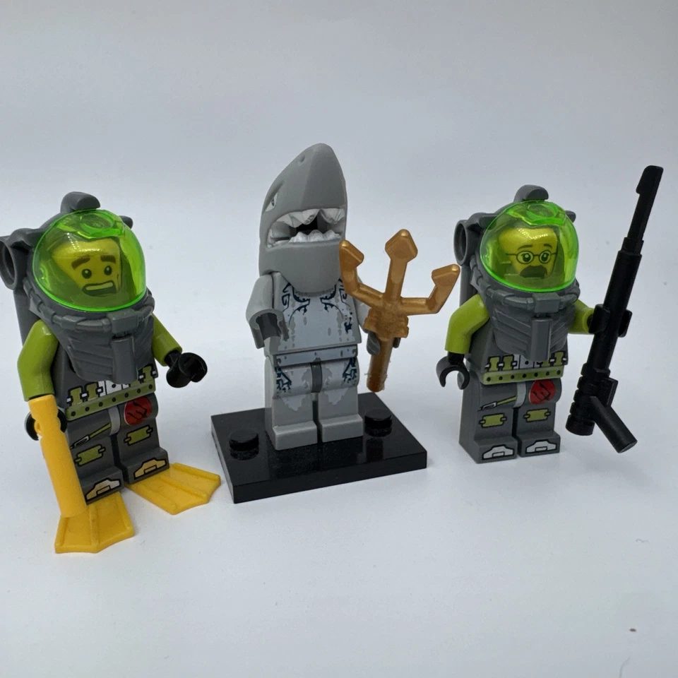 LOT 3 LEGO Atlantis 8078 Minifigures Hammerhead Shark & 2 Scuba Divers Diver - Image 3 of 4