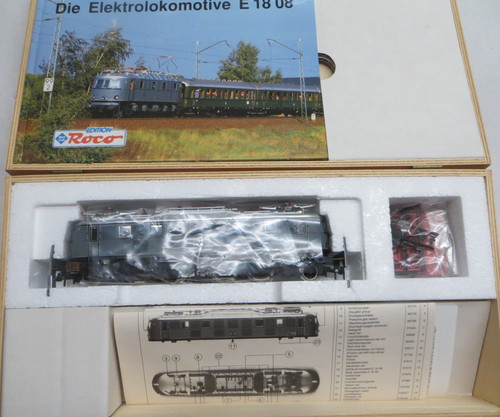 Roco 43981 H0 Elektrolok  BR E 18 08 der DR mit Dokumentation Neu in Holzbox | Zustand: Neu