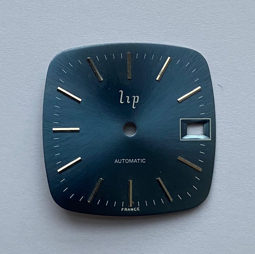 Cadran Lip bleu carré pour restaurer une montre automatique délavée