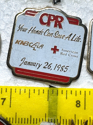 American Red Cross CPR ''Your Hands Can Save a Life'' Tack Lapel Pin 1985