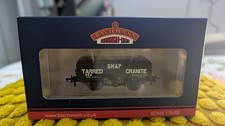 Bachmann 37-035 5 Plank Open Wagon No.354 Shap, Tarred Granite Boxed