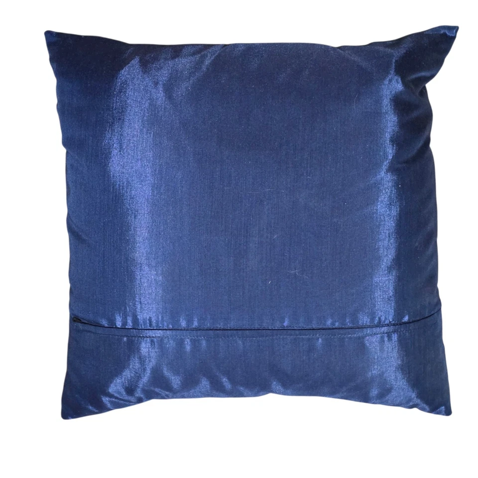 Almohada de tapiz de elefante adornado azul bordado con lentejuelas Foto 2 de 4