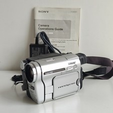Sony Handycam CCD-TRV238E Hi8 Camcorder 20x Zoom NightShot Retro Video Camera