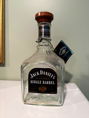 Jack Daniel's Single Barrel Tennessee Whiskey Decanter Bottle w/ Wood Stopper
