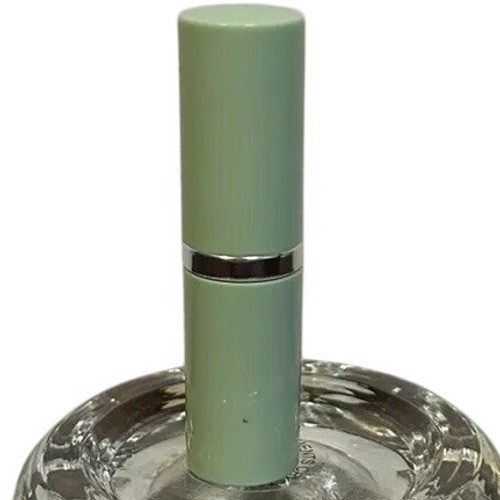 CLINIQUE Different Lipstick A DIFFERENT GRAPE 0.14 oz Green Tube RARE COLOR NEW - Picture 2 of 3