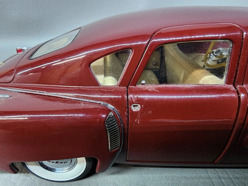 DANBURY MINT 1948 TUCKER "TIN GOOSE" Model Car Diecast 1:24 Scale - Image 3 of 4