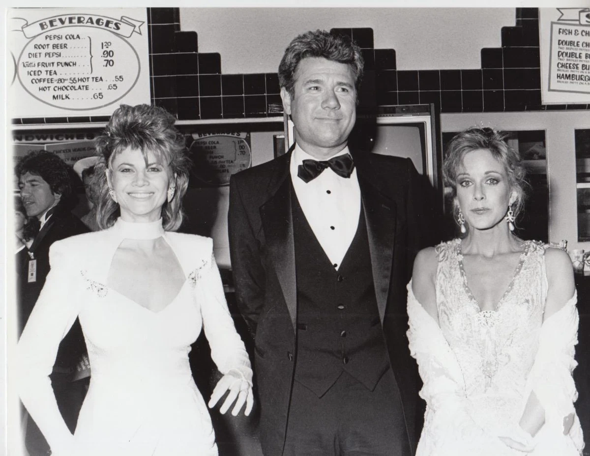 Markie Post Season Hubley & John Lariquett Dated: 4/14/86 & captioned back  7x9 | eBay