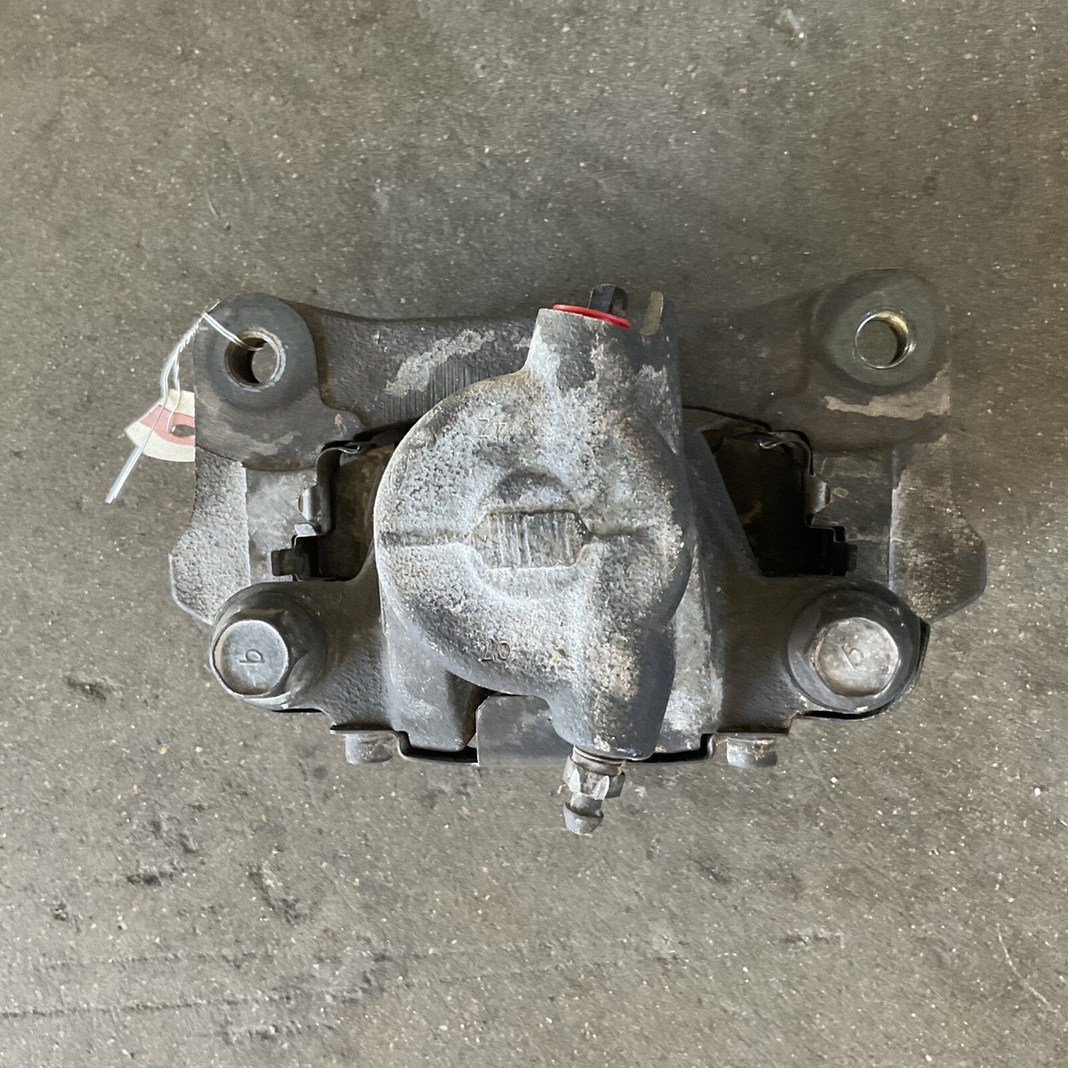 92-97 Toyota Land Cruiser FZJ80 Rear Left Disc Brake Caliper 47750