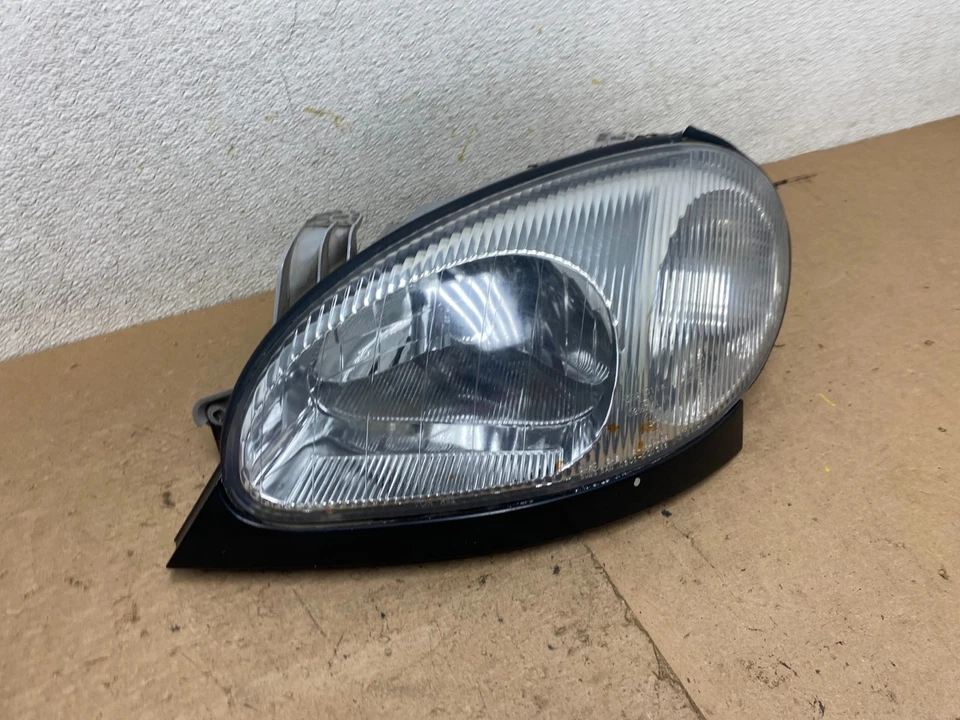 1998 to 2001 Daewoo Lanos Left Driver LH Side Headlight Oem P6791 DG - Image 3 of 4