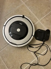 iRobot Roomba 860 Smart Home Vacuum Cleaner With Charging Dock