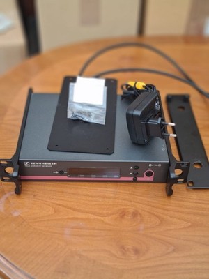 Sennheiser EM 100 G3 True Diversity Receiver 516 558 MHz Rack Mount TOP Zustand