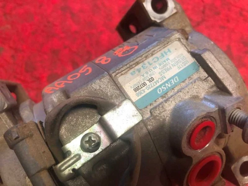 03-10 GMC Sierra 2500 6,6 L LMM USADO Compresor de aire acondicionado Foto 4 de 4