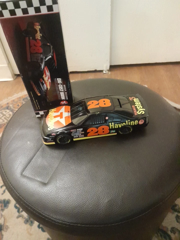 Davey Allison 1/24 Scale Die-Cast Texaco Havoline Racing Champions - Image 3 of 4