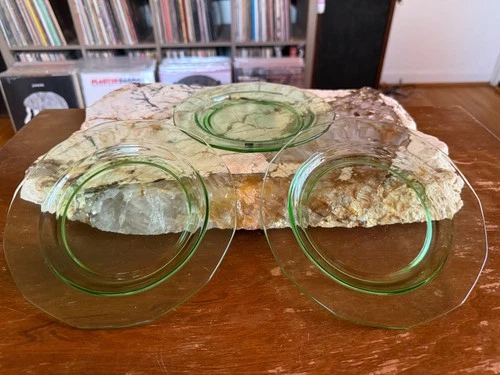 Vintage Set of Three (3) Green Depression Glass Uranium Vaseline Plates 7.25”