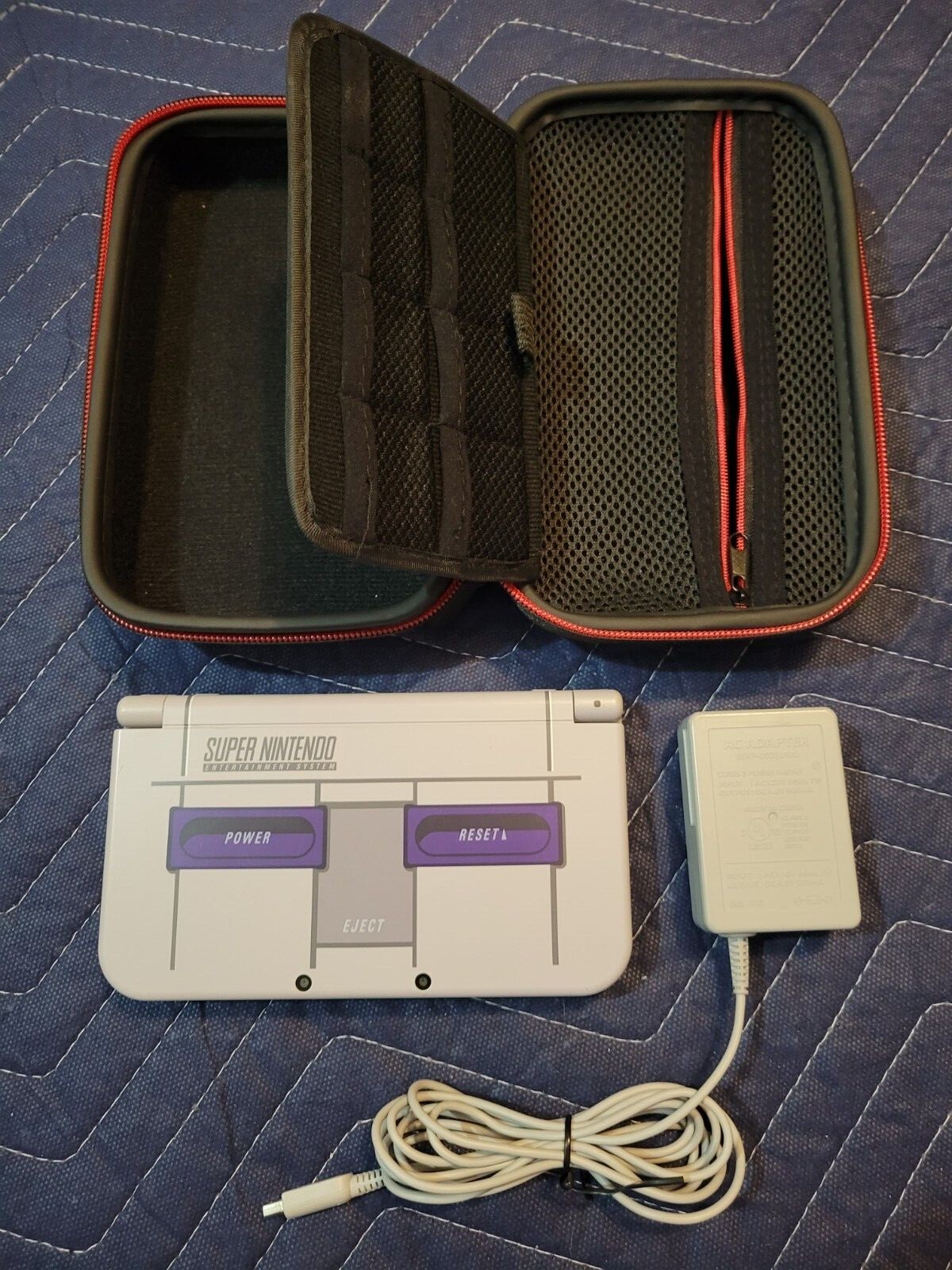 Nintendo New Nintendo 3DS XL SNES Edition Gray 4 GB Handheld Console