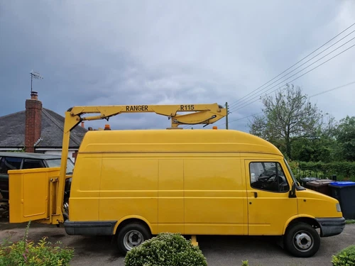 Cherrypicker 3.5t LDV convoy low mileage.  LOLER  - Picture 1 of 11