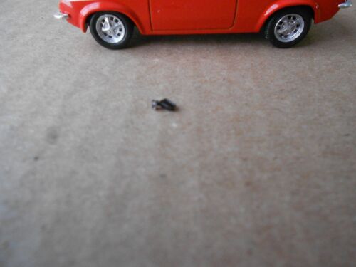 Vauxhall Chevette Red 1/43 Model Car GM General Motors Europe - Picture 9 of 11