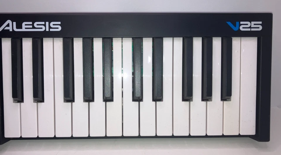 Controlador de teclado USB-MIDI de 25 teclas Alesis V25 Foto 3 de 4