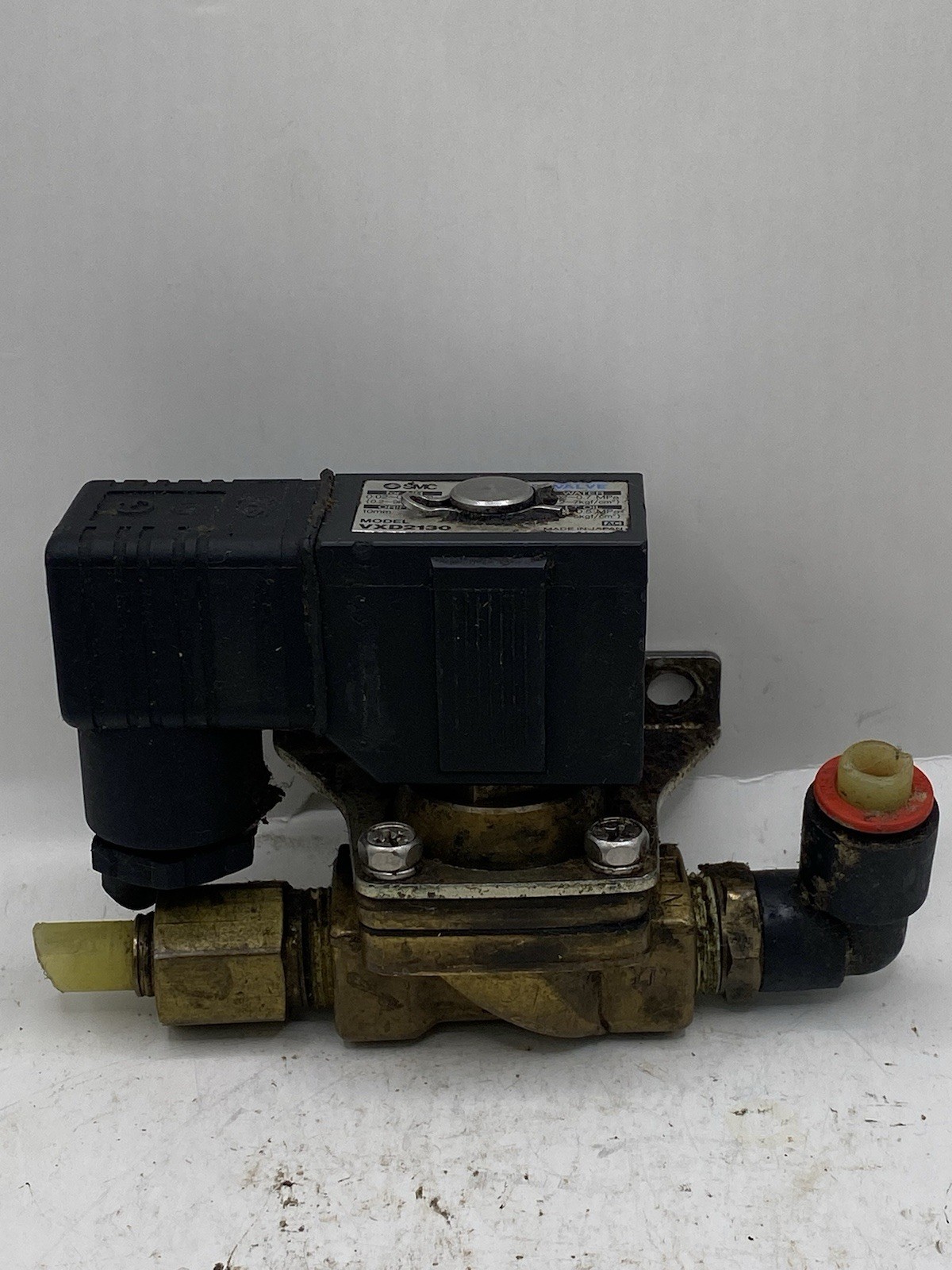 SMC VXD2130 Solenoid Valve 110VAC