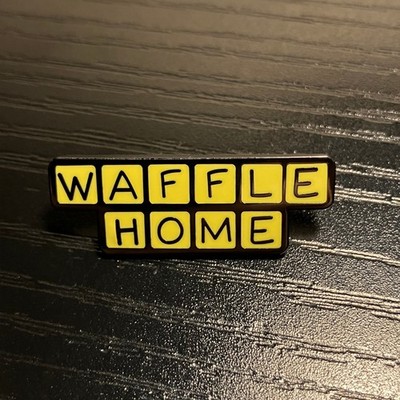 Waffelhaus / Waffelhaus Metall & Emaille Pin Anstecker Kunst Pins