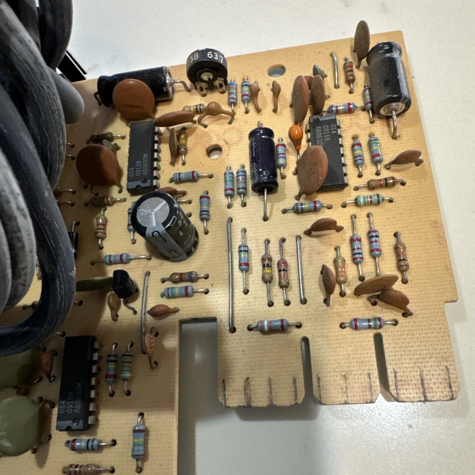 1992 CADILLAC BROUGHAM TEMPERATURE CONTROL MODULE - ***BOARD ONLY*** 16013809 - Image 4 of 4