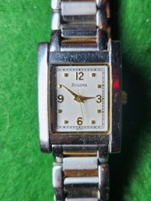 Reloj para mujer Bulova vintage rectangular estilo tanque dos tonos