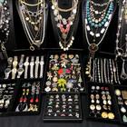 227 pc Antique Vintage Estate Costume Jewelry Some Signed. Lot 864 — photo 3