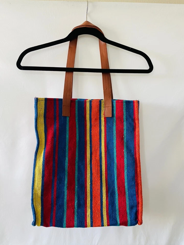 Bolso de Mano Forever 21 Para Mujer Multicolor Estampado a Rayas Southwestern Talla Única Nuevo con Etiquetas Foto 2 de 4