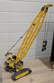 LEGO 7632 Crawler Crane Construction Vehicle (90% Complete)