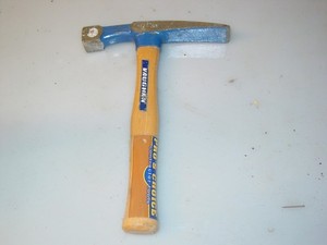 Vaughan Masonry Stone Brick Mason 24 oz. Hammer with Hickory Handle mildly used