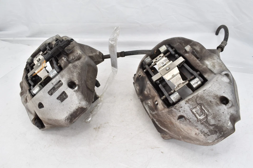 ♻️ 12-18 Mercedes W218 CLS550 E550 Front Side Brake Calipers Set of 2 Pc OEM - Image 3 of 4
