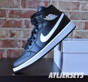 jordan 1 black and white womens