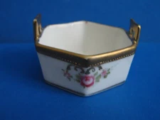 NIPPON HEXAGON SHAPE CHINA BUCKET OPEN SALT CELLAR w/SLOTTED HANDLES, c1910