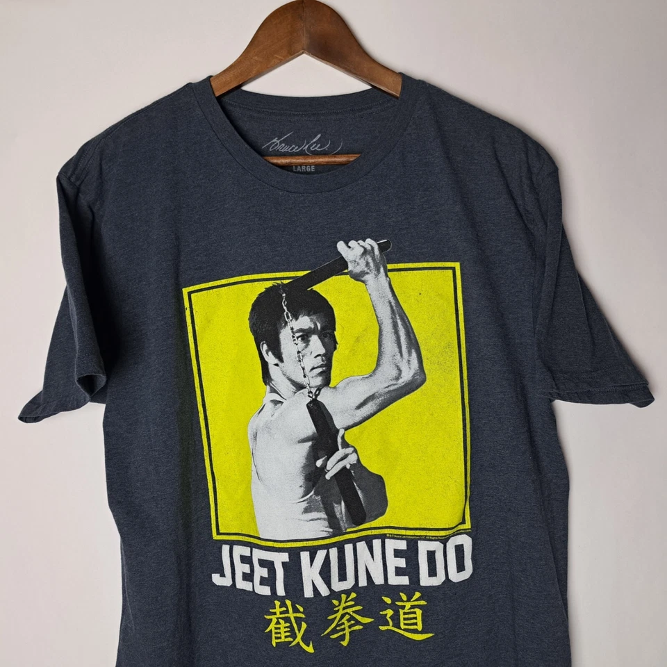 Bruce Lee T-Shirt Mens Large Blue S/S "JEET KUNE DO" Martial Arts Nunchucks - Image 3 of 4