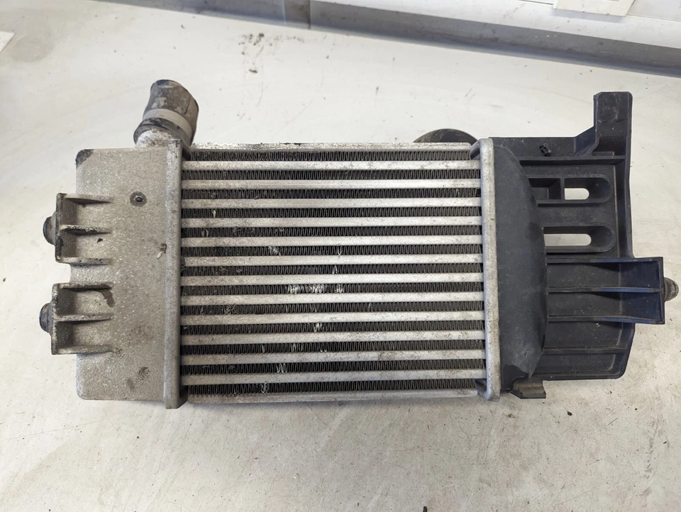 Toyota Yaris MK2 2009 1,4 intercooler diésel JD127100-5100 Foto 3 de 4