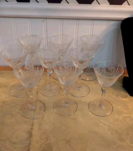 Set of 9 VTG Crystal GRAPES Pattern 5.75" COCKTAIL GLASSES Stems - Picture 3 of 8
