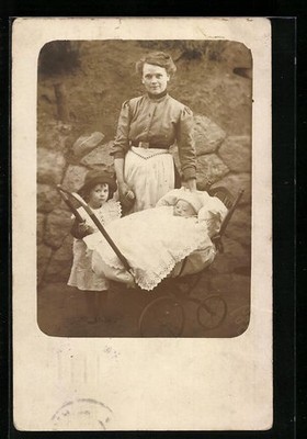Photo postcard mother with her children, pram 1913 