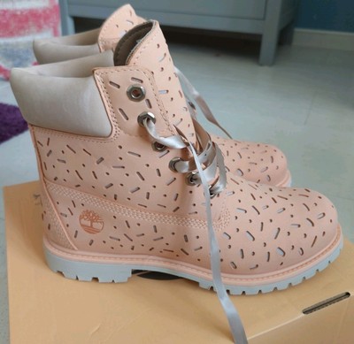 Timberland PREMIUM 6IN Waterproof Light Beige Nubuck GR: 39,5