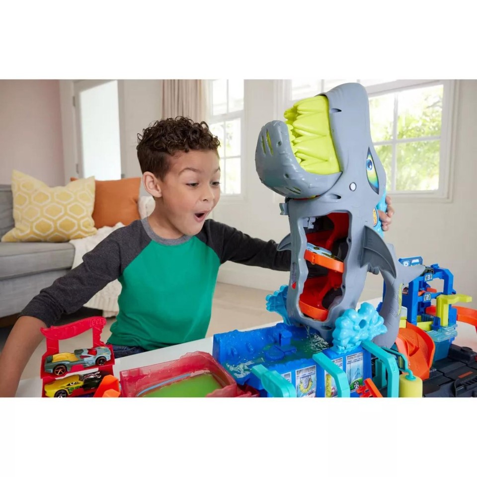 Hot Wheels Color Reveal Ultra Shark Car Wash Track Set eBay