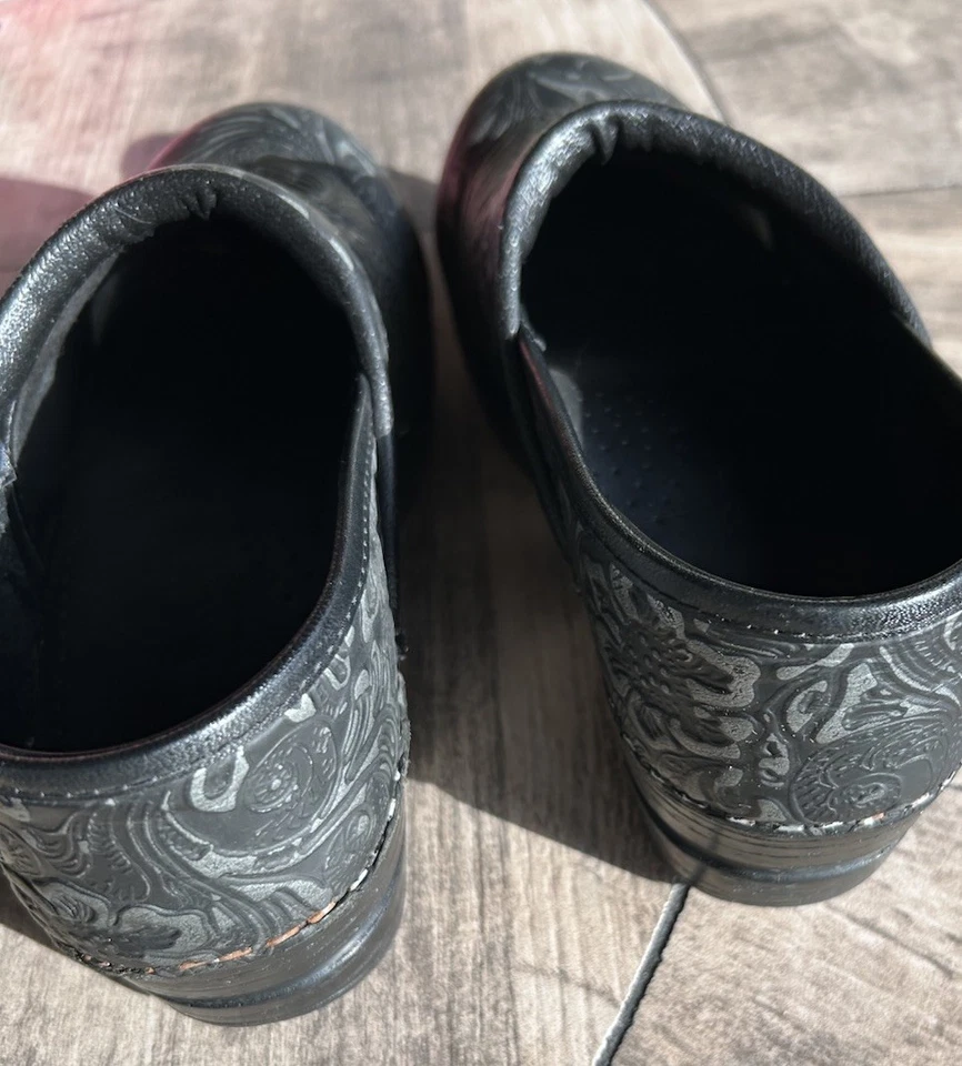 Zuecos Sanita Original Danesa Enfermera/Médico Negro Charol Talla 8 1/2 (39) Foto 2 de 4