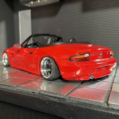 UT-Models 1/18 BMW Z3 Roadster (Lowdown custom specification) Die