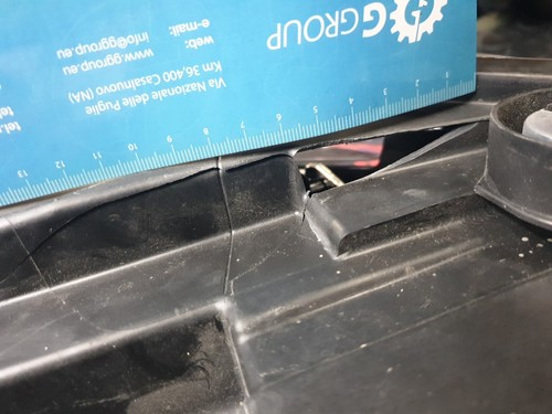 LV4B13E014CD PROIETTORE FARO DESTRO FORD KUGA 2020 FERMI ROTTI E LIEVE DANNO - Foto 5 di 13